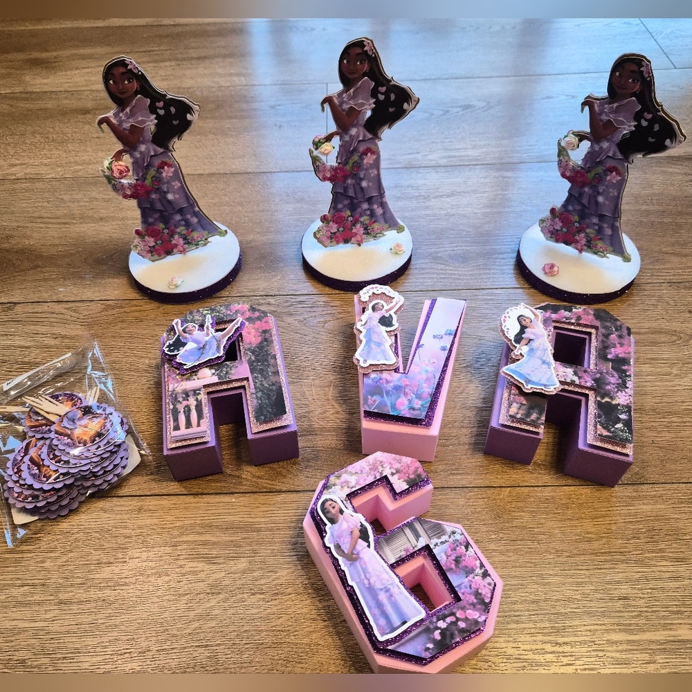 Encanto Isabela Party Decorations Letter Boxes Table Centerpieces & Cupcake Pick